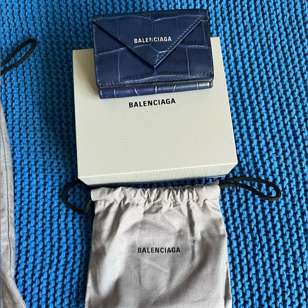 Blue Balenciaga crocodile embossed leather xs crpssbody and wallet - Picture 6 of 11